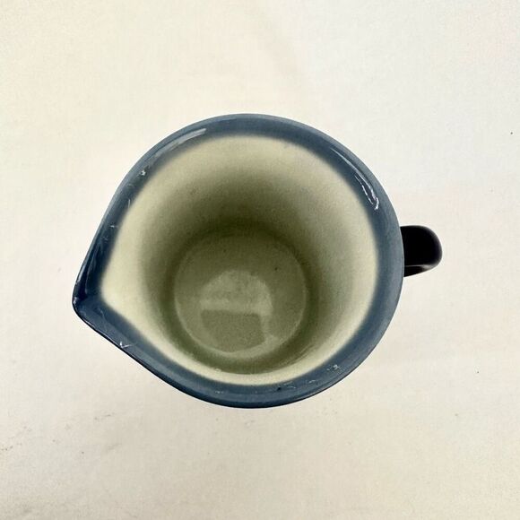 Bee House vintage blue and white creamer - Picture 4 of 5